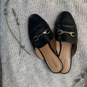 backless loafers